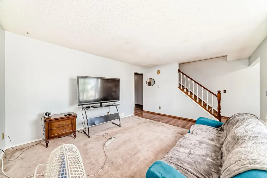 411 Abadan Place NE Calgary AB T2A 6W3