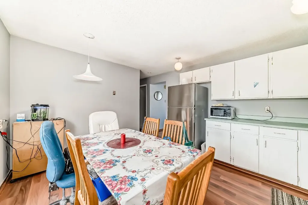 411 Abadan Place NE Calgary AB T2A 6W3