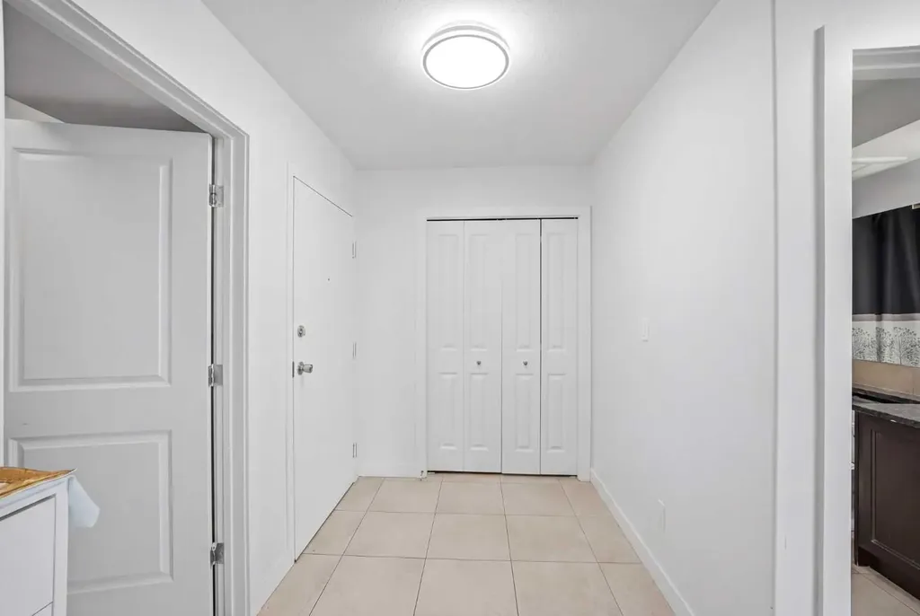 6118 80 Avenue NE Calgary AB T3J 0S6