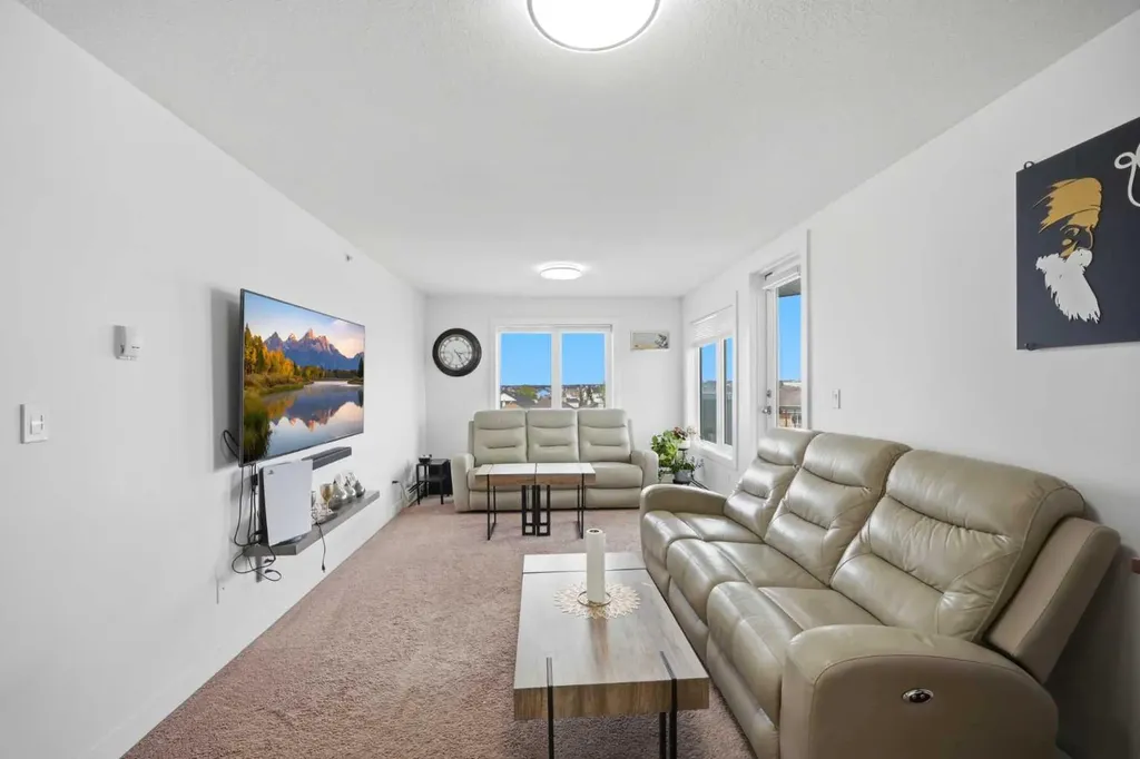 6118 80 Avenue NE Calgary AB T3J 0S6