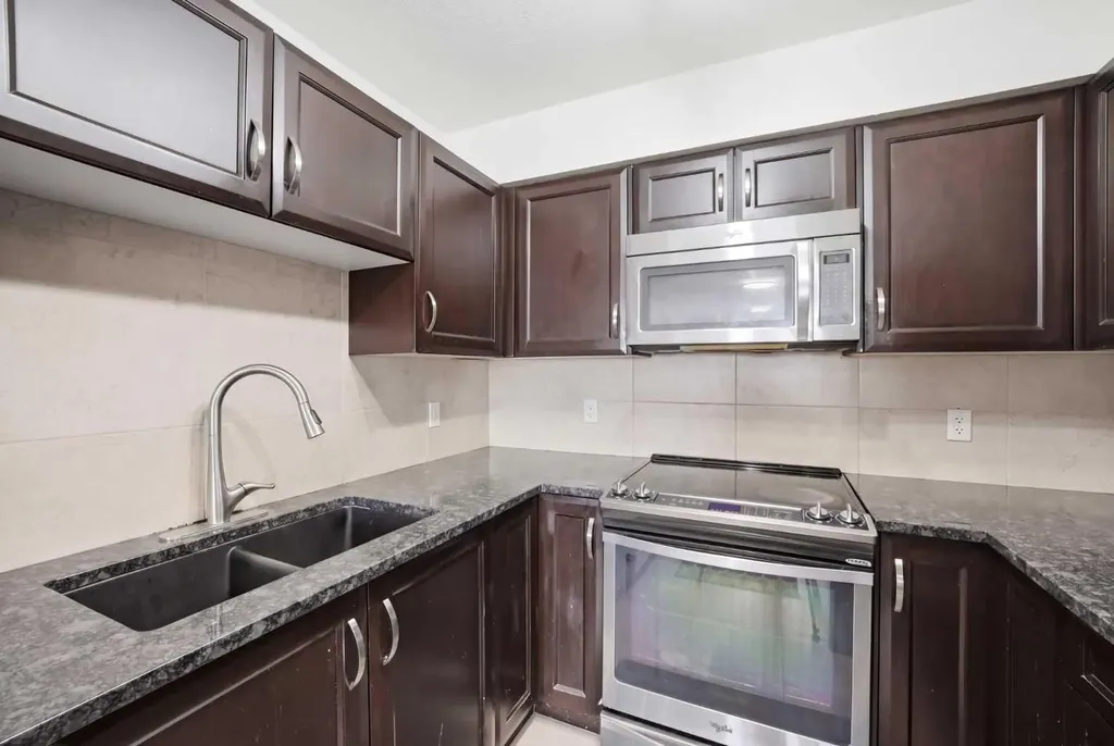 6118 80 Avenue NE Calgary AB T3J 0S6