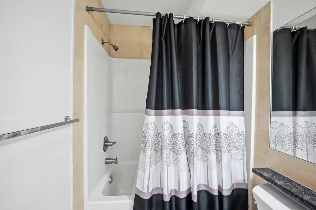 6118 80 Avenue NE Calgary AB T3J 0S6