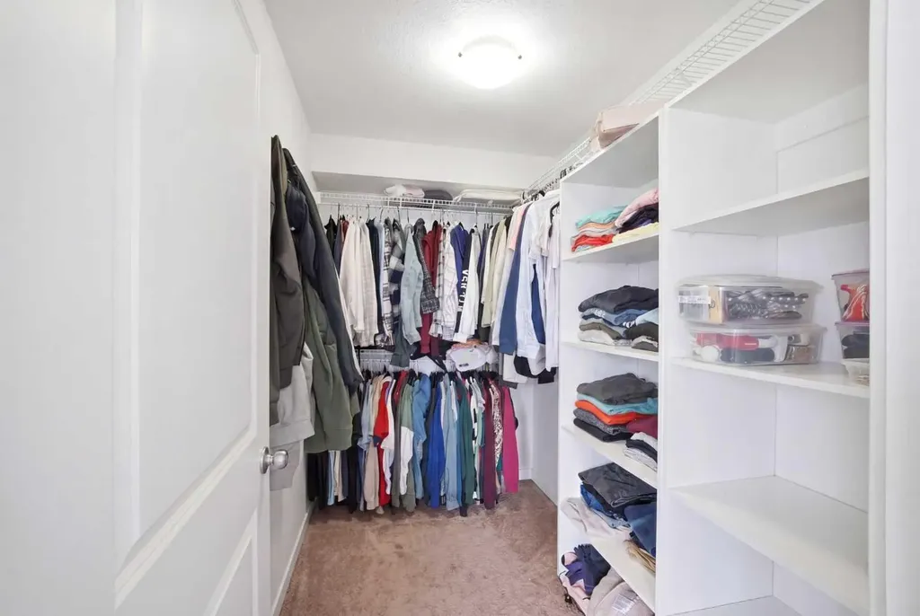 6118 80 Avenue NE Calgary AB T3J 0S6