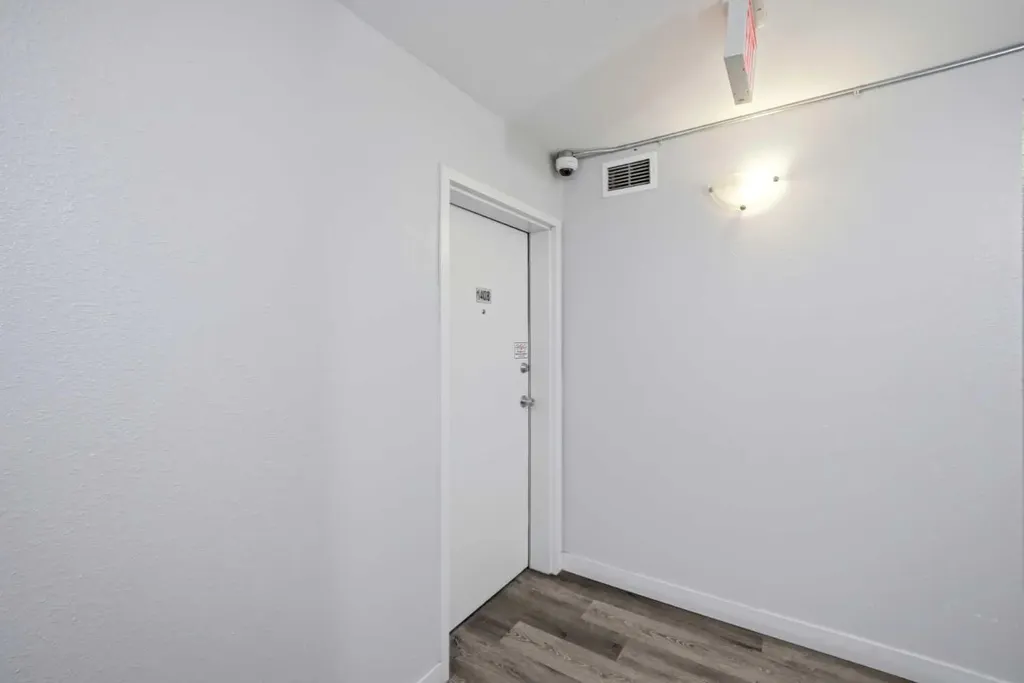 6118 80 Avenue NE Calgary AB T3J 0S6