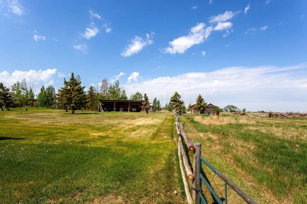 140014 Township Road 150 Rolling Hills AB T0J2S0