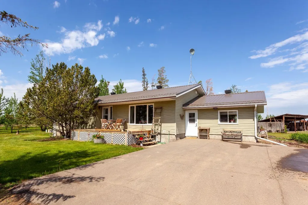 140014 Township Road 150 Rolling Hills AB T0J2S0