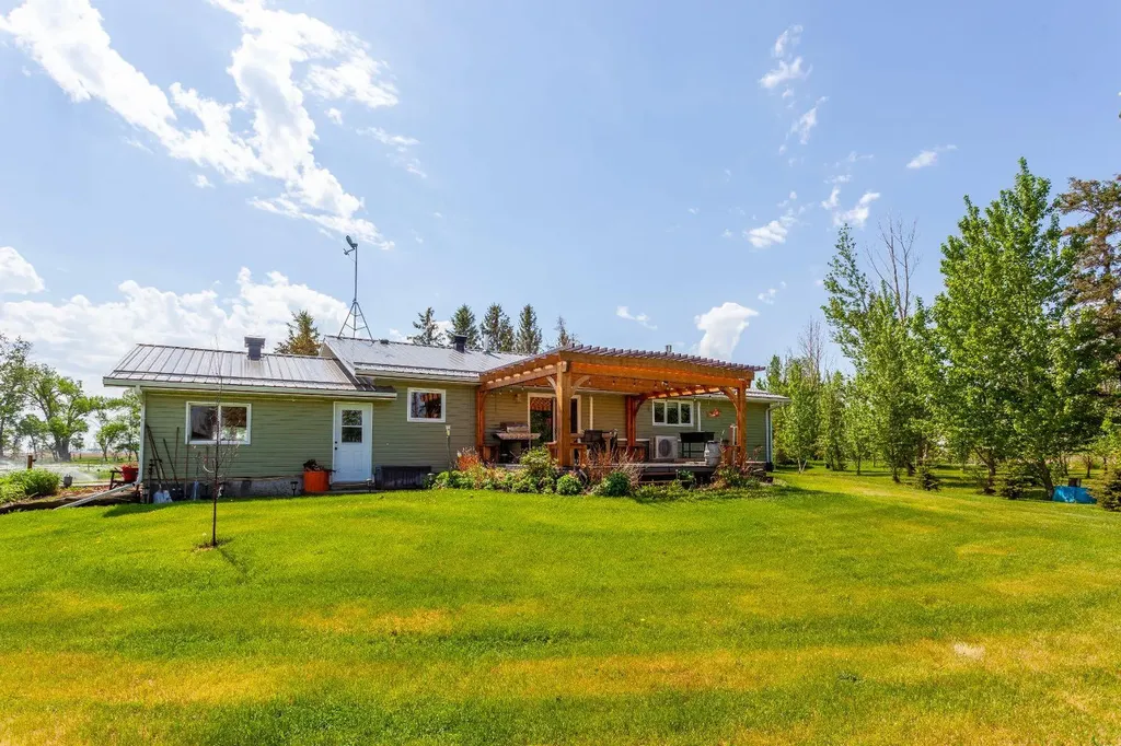 140014 Township Road 150 Rolling Hills AB T0J2S0