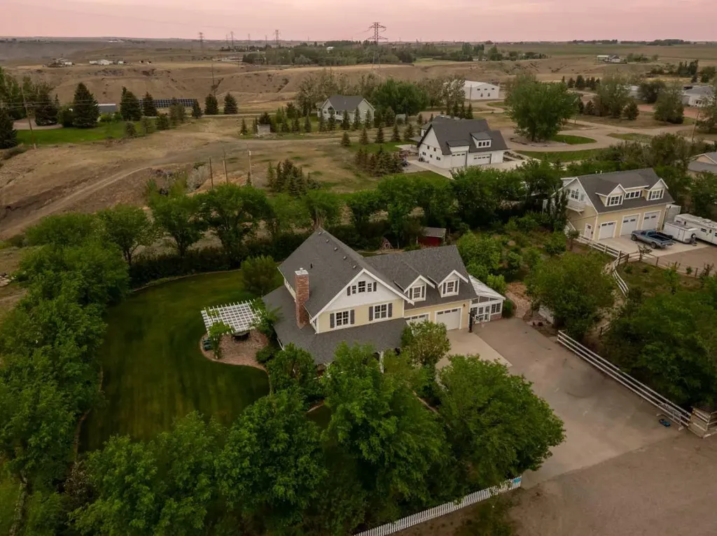 215008 Township Road 94 Rural Lethbridge County AB T1J 5R4