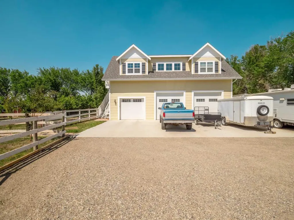 215008 Township Road 94 Rural Lethbridge County AB T1J 5R4