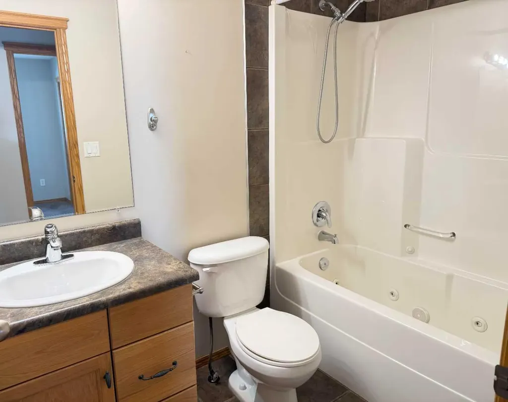 144 Pinnacle Avenue Grande Prairie AB T8W 0A9