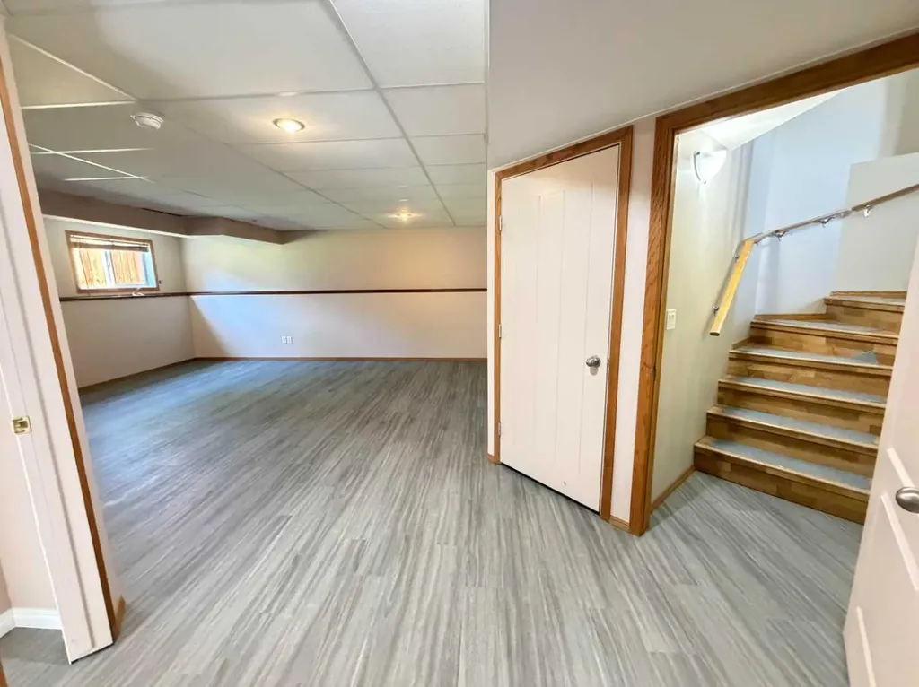144 Pinnacle Avenue Grande Prairie AB T8W 0A9