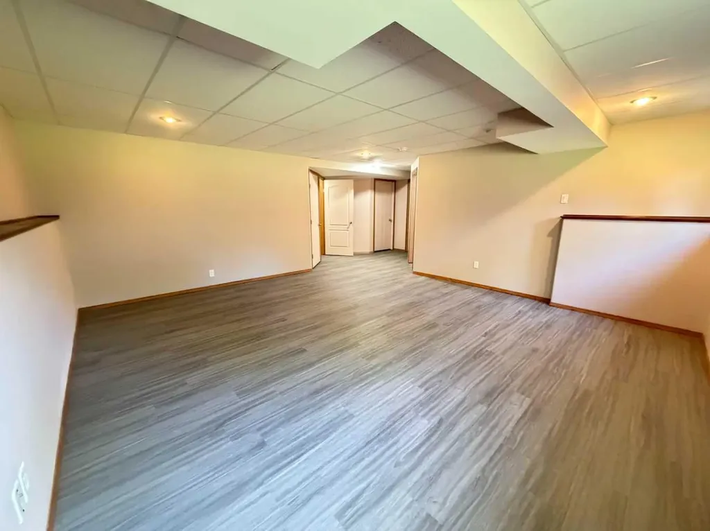 144 Pinnacle Avenue Grande Prairie AB T8W 0A9