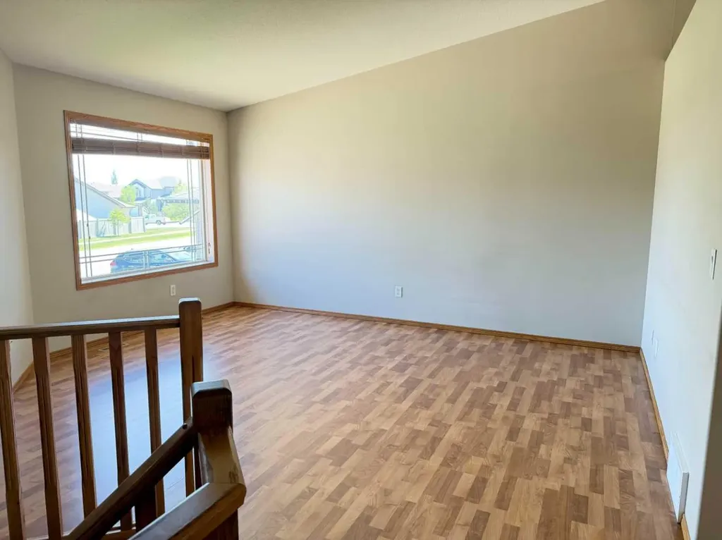 144 Pinnacle Avenue Grande Prairie AB T8W 0A9