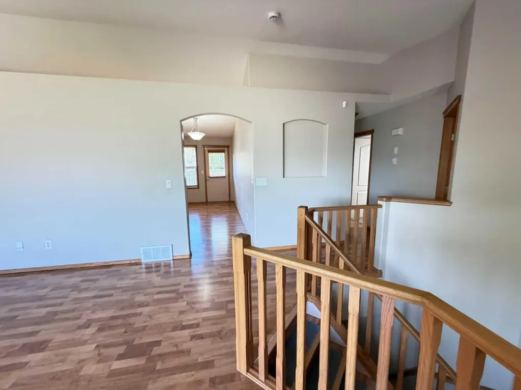 144 Pinnacle Avenue Grande Prairie AB T8W 0A9