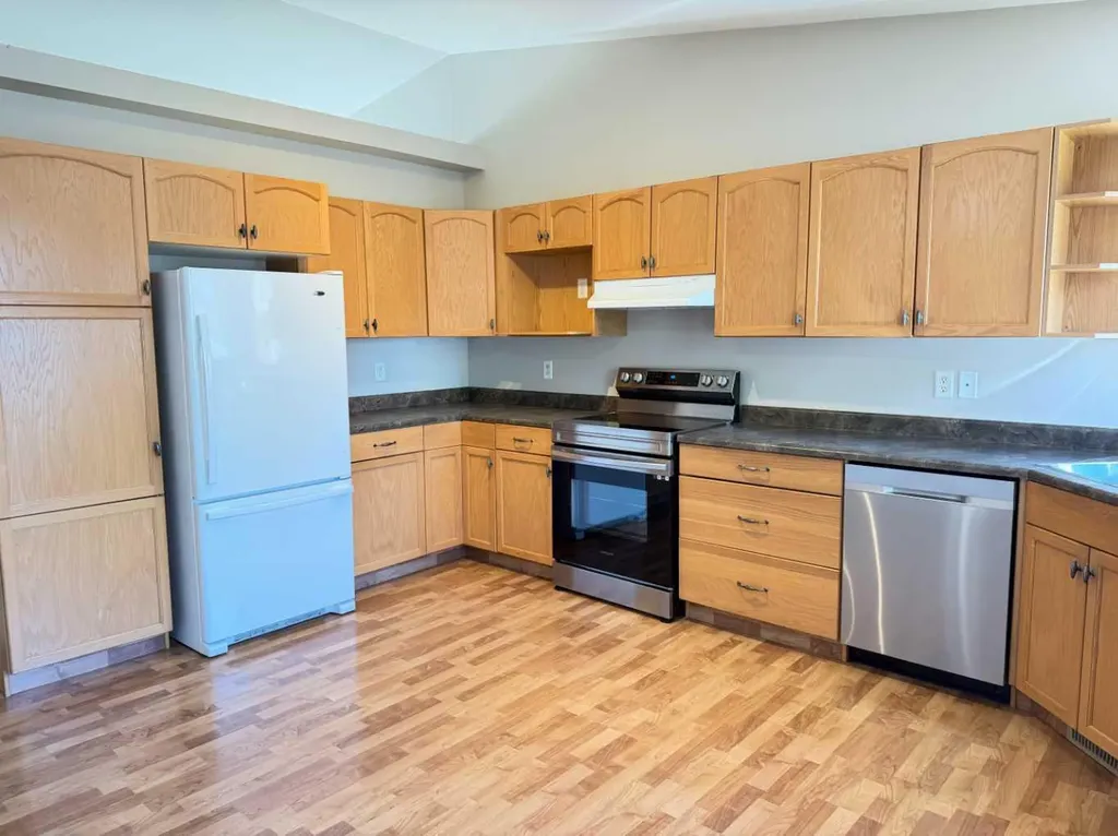 144 Pinnacle Avenue Grande Prairie AB T8W 0A9