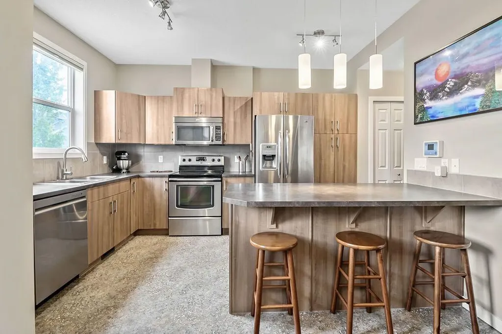 10 Auburn Bay Avenue SE Calgary AB T3M0P6