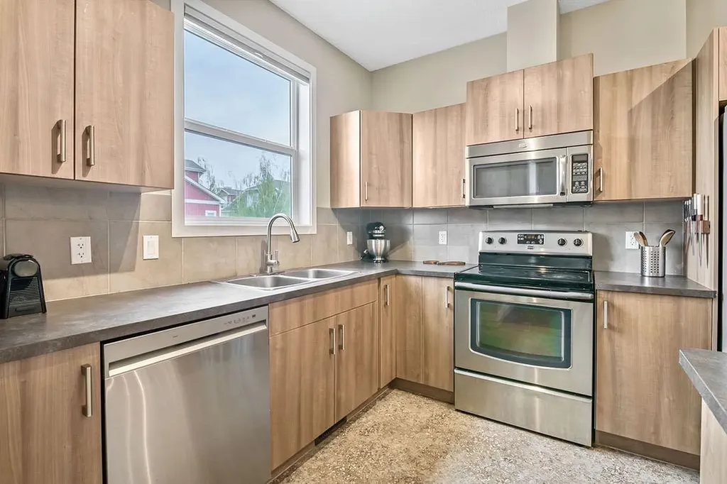 10 Auburn Bay Avenue SE Calgary AB T3M0P6