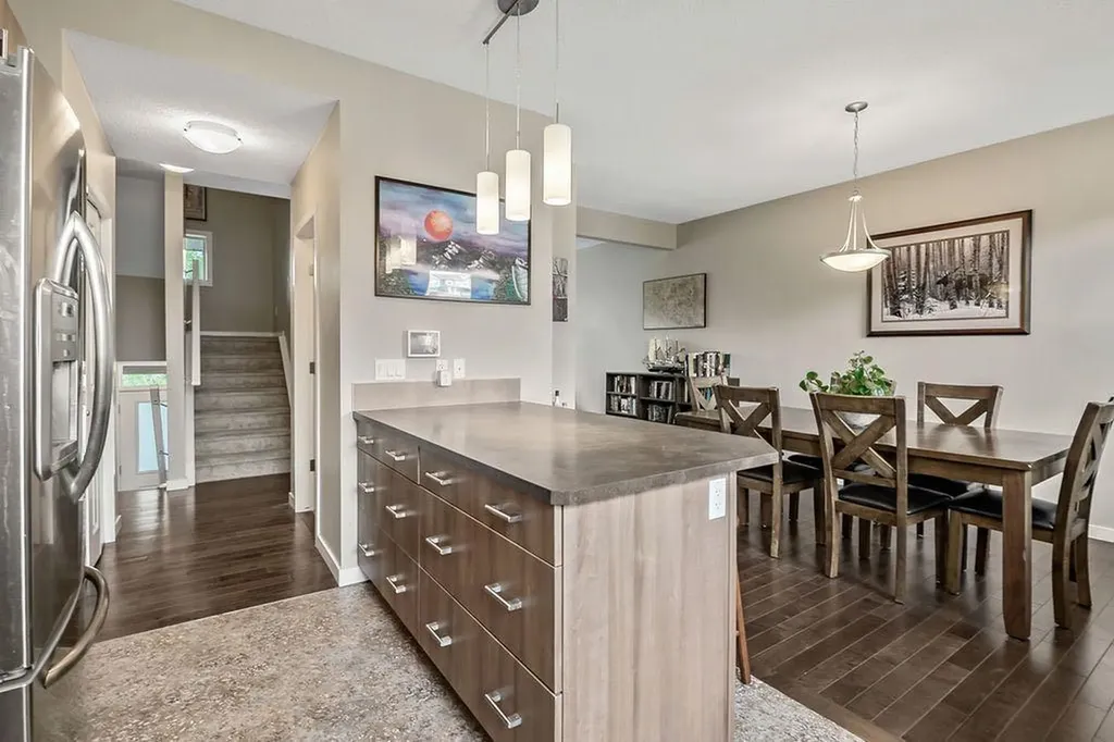 10 Auburn Bay Avenue SE Calgary AB T3M0P6