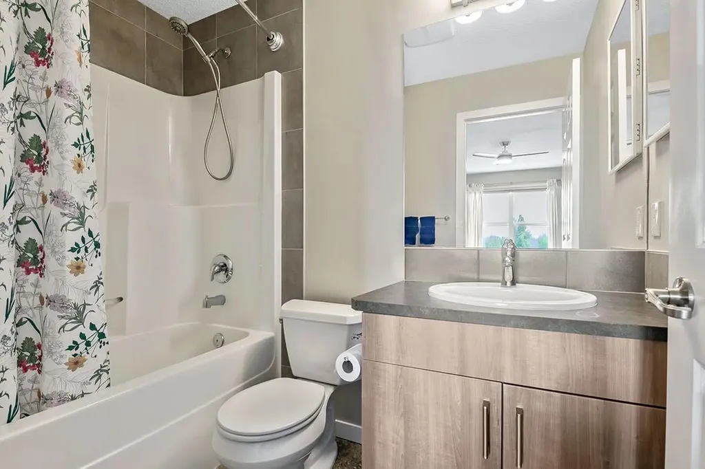 10 Auburn Bay Avenue SE Calgary AB T3M0P6