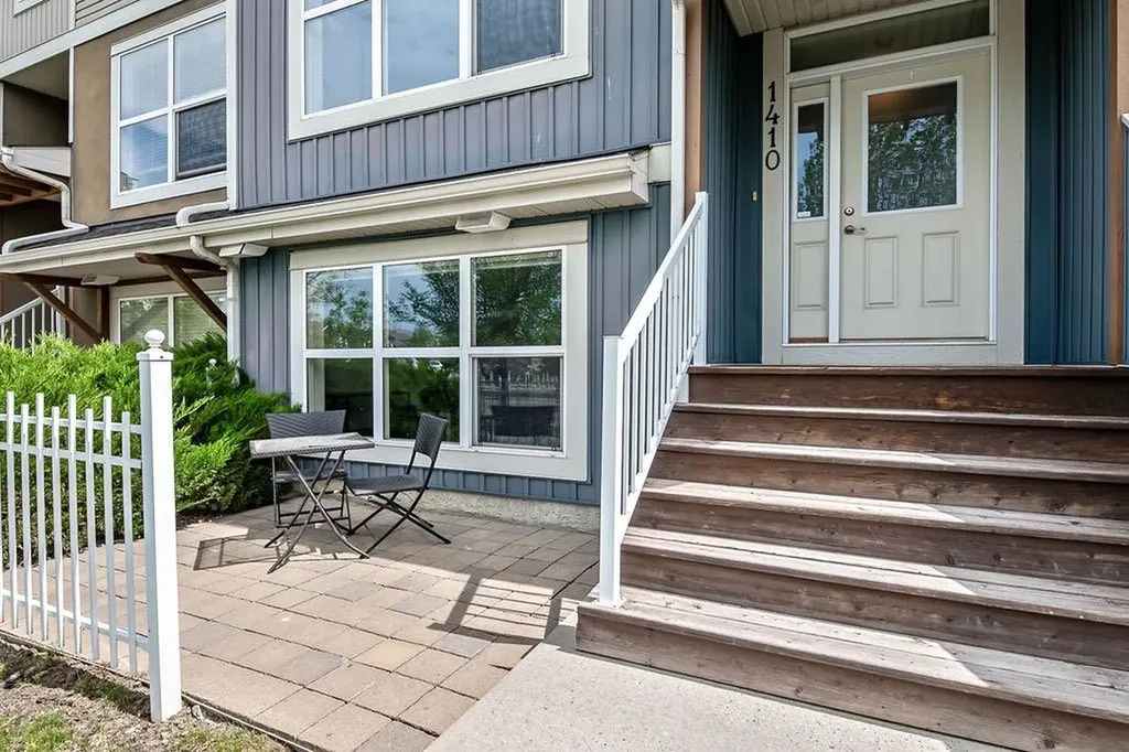 10 Auburn Bay Avenue SE Calgary AB T3M0P6