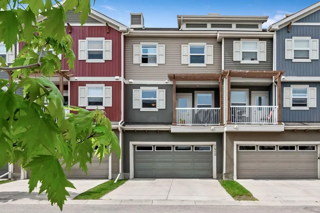 10 Auburn Bay Avenue SE Calgary AB T3M0P6