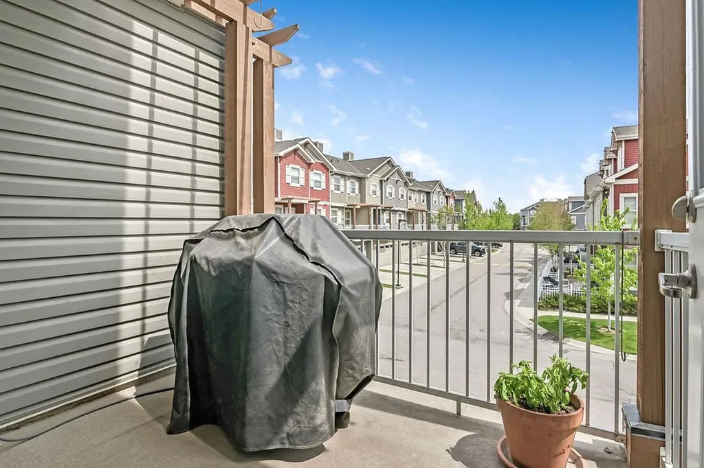 10 Auburn Bay Avenue SE Calgary AB T3M0P6