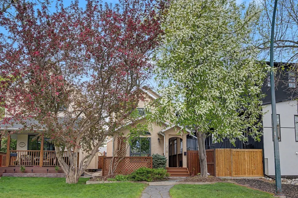 1206 19 Avenue NW Calgary AB T2M 1A2