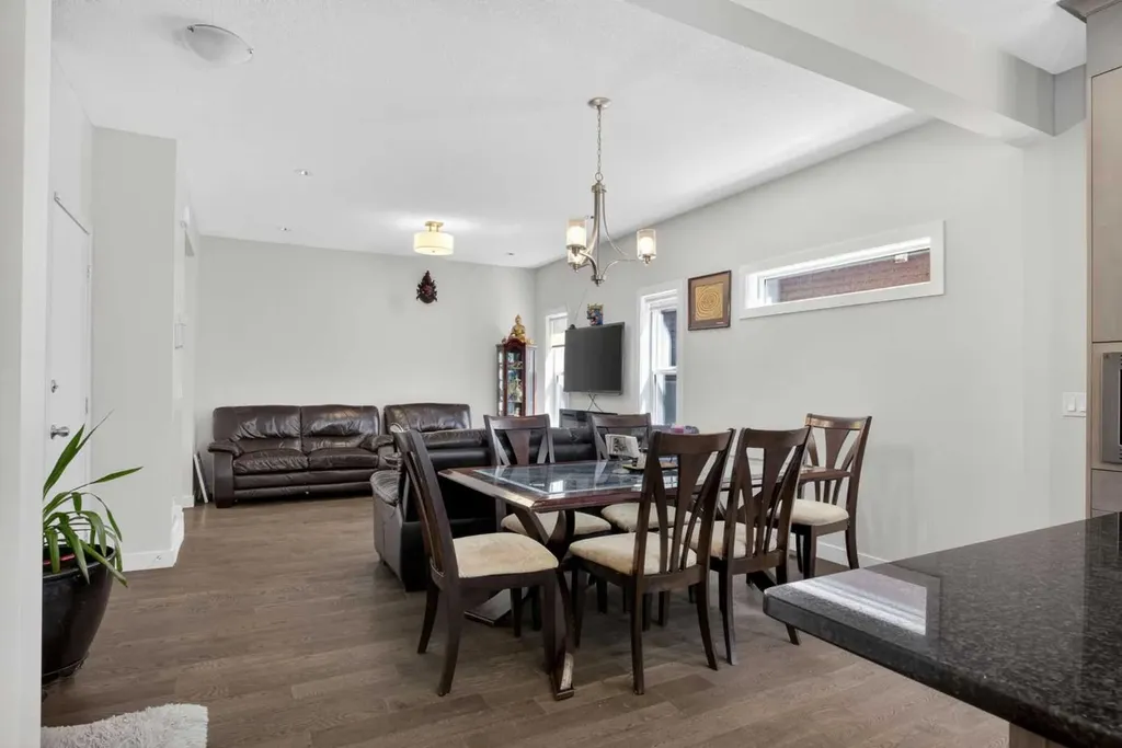 77 Saddlestone Place NE Calgary AB T3J 0Z6
