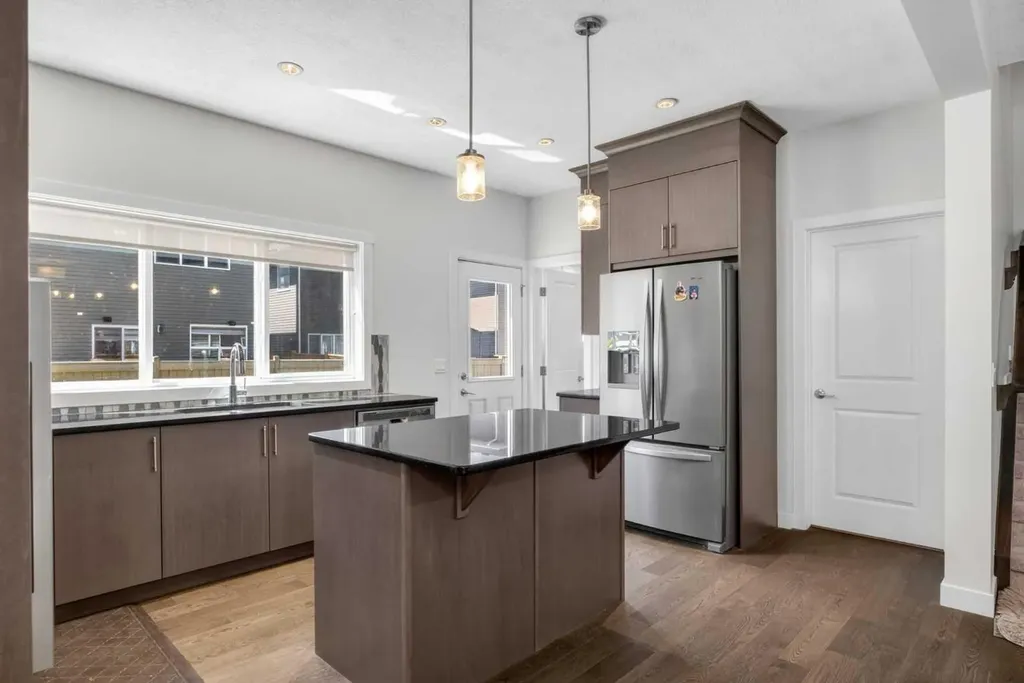 77 Saddlestone Place NE Calgary AB T3J 0Z6