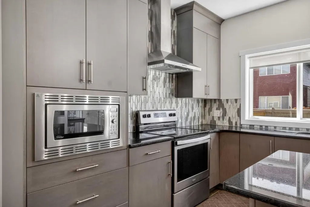 77 Saddlestone Place NE Calgary AB T3J 0Z6