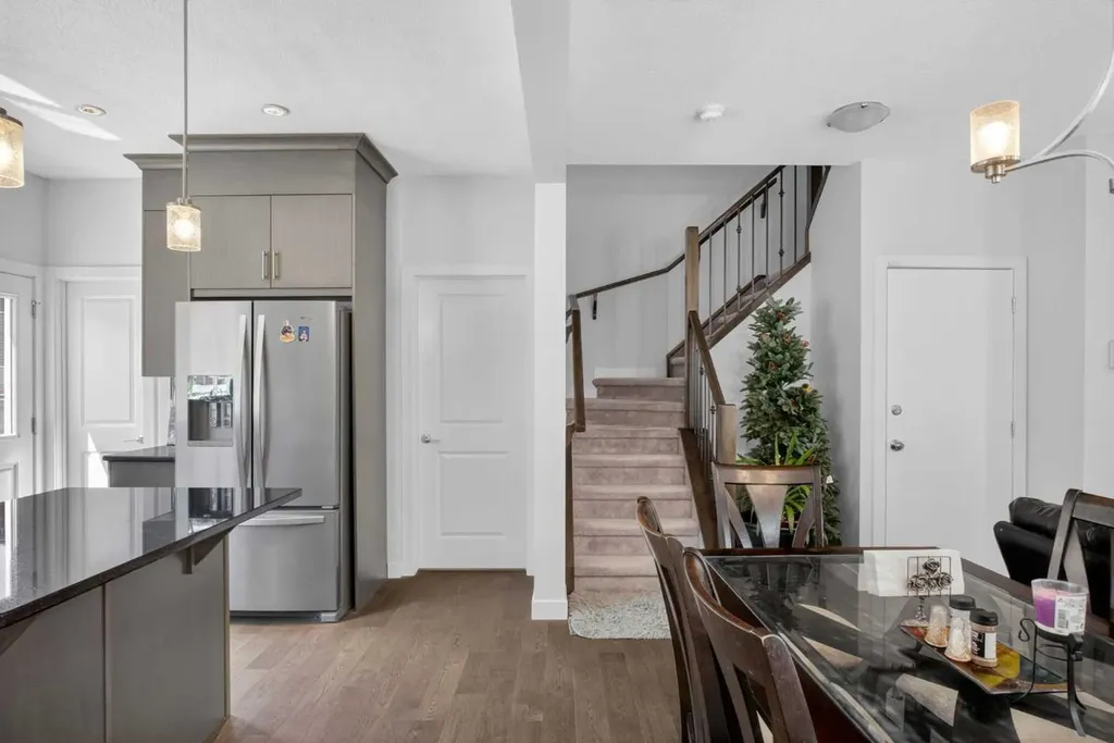 77 Saddlestone Place NE Calgary AB T3J 0Z6