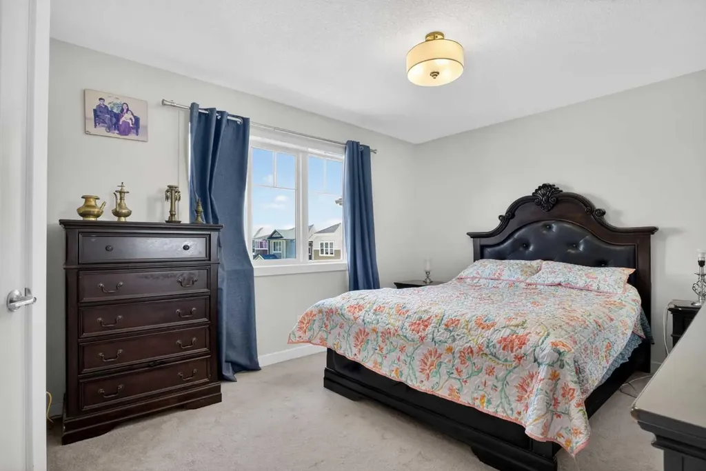 77 Saddlestone Place NE Calgary AB T3J 0Z6