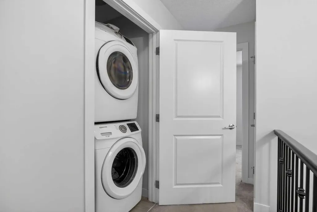 77 Saddlestone Place NE Calgary AB T3J 0Z6