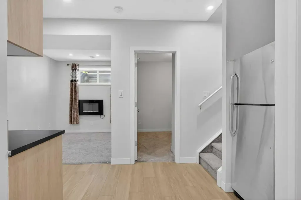 77 Saddlestone Place NE Calgary AB T3J 0Z6