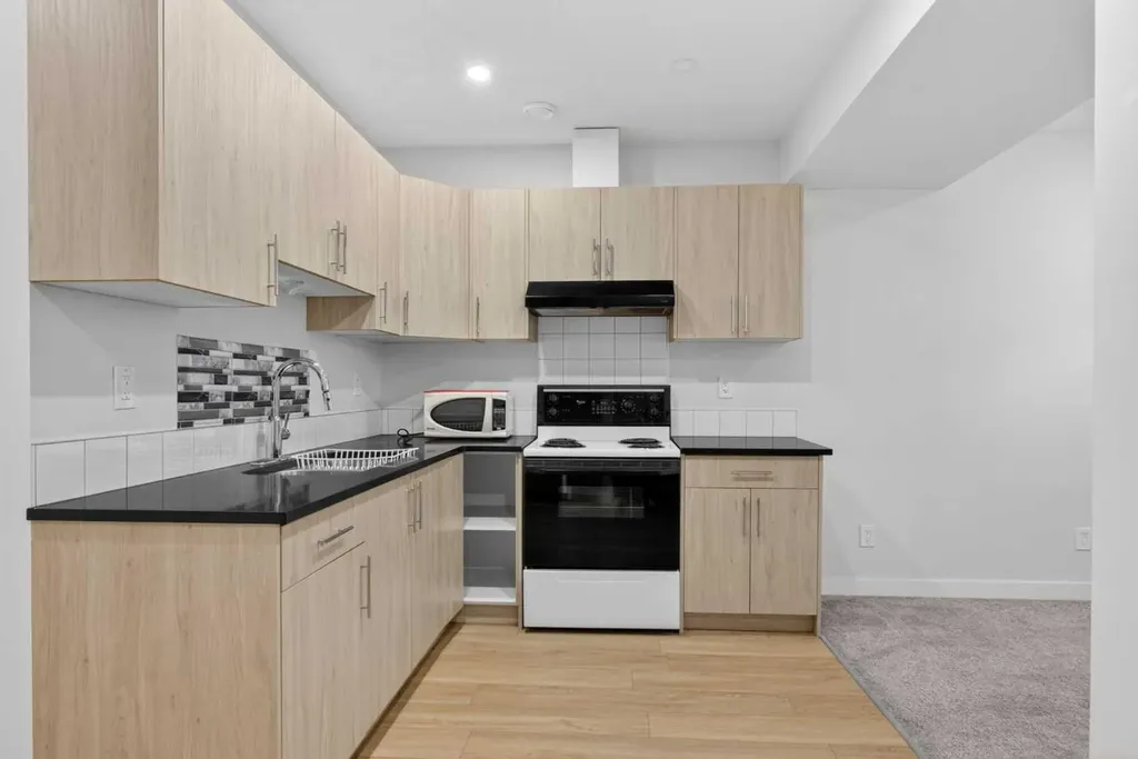 77 Saddlestone Place NE Calgary AB T3J 0Z6