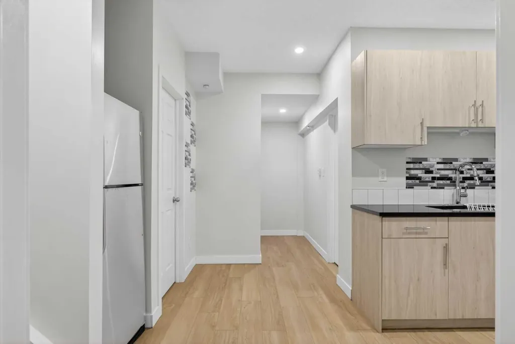 77 Saddlestone Place NE Calgary AB T3J 0Z6