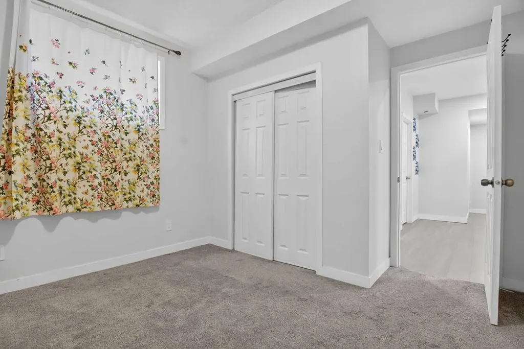 77 Saddlestone Place NE Calgary AB T3J 0Z6