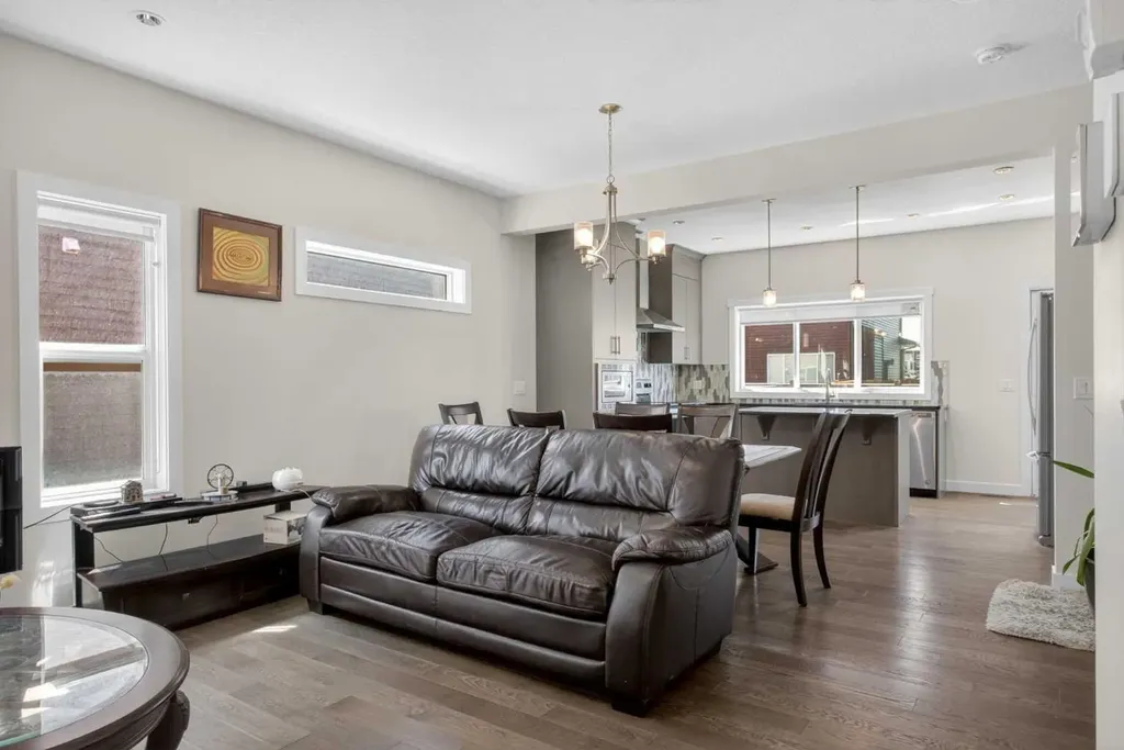 77 Saddlestone Place NE Calgary AB T3J 0Z6