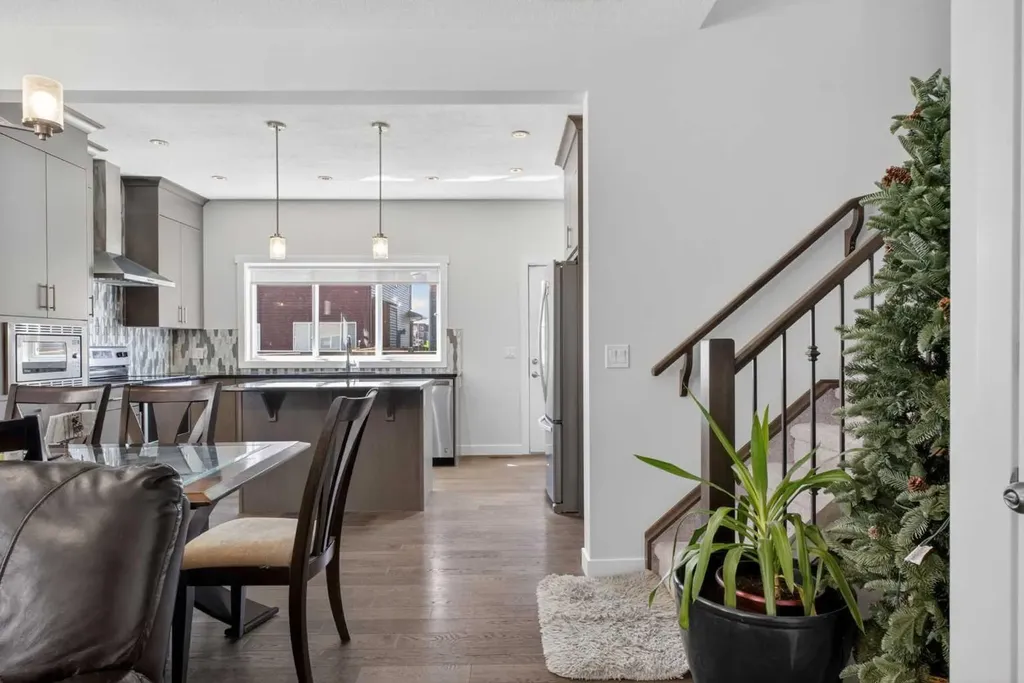 77 Saddlestone Place NE Calgary AB T3J 0Z6