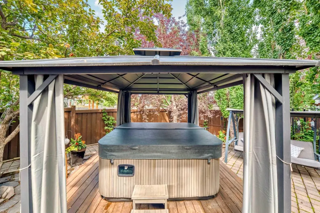 188 Chapala Drive SE Calgary AB t2x3t6