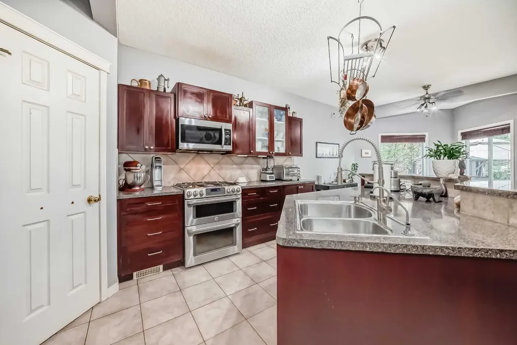 188 Chapala Drive SE Calgary AB t2x3t6
