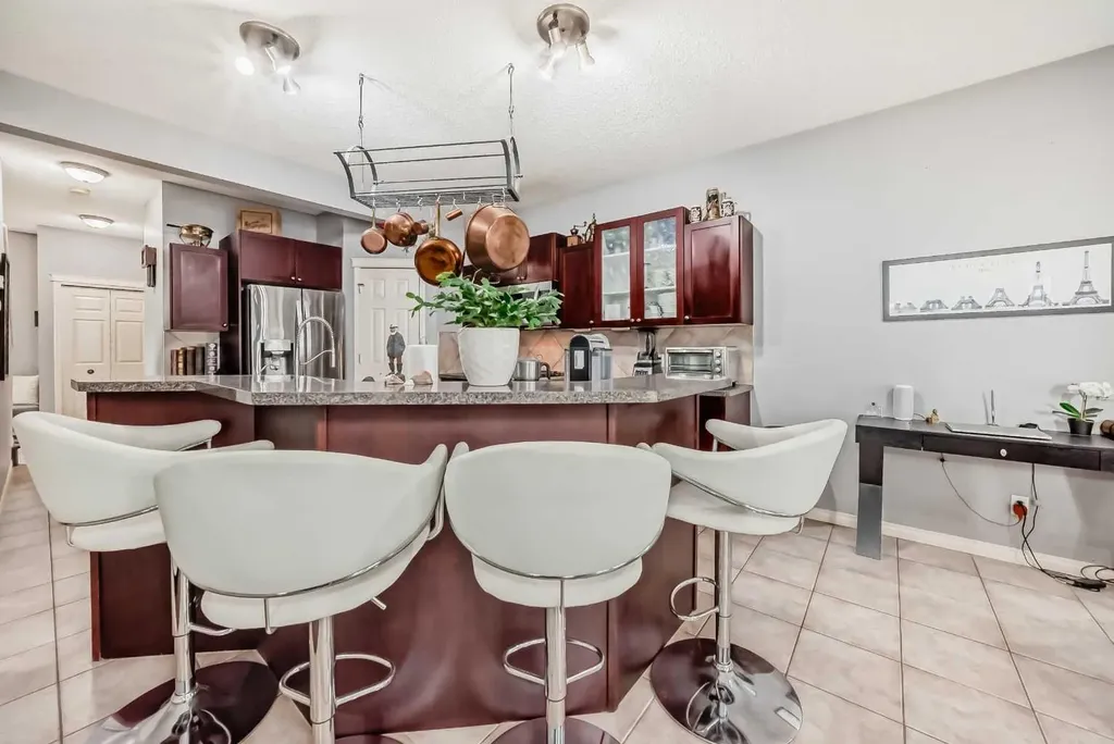 188 Chapala Drive SE Calgary AB t2x3t6