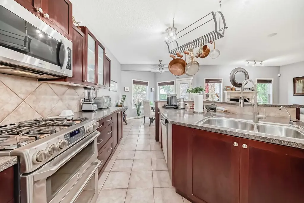 188 Chapala Drive SE Calgary AB t2x3t6