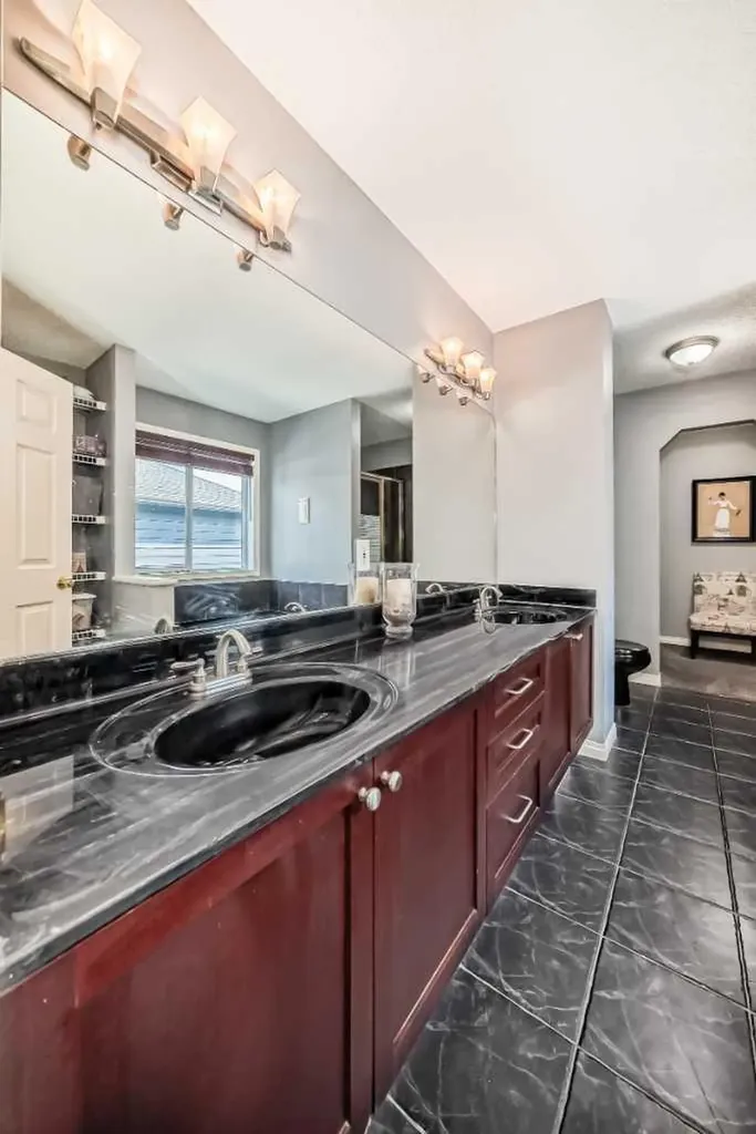 188 Chapala Drive SE Calgary AB t2x3t6