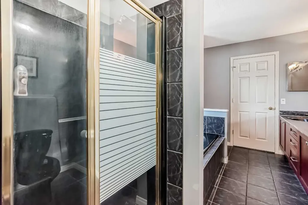 188 Chapala Drive SE Calgary AB t2x3t6