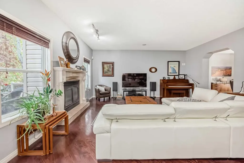 188 Chapala Drive SE Calgary AB t2x3t6