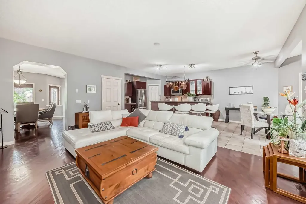 188 Chapala Drive SE Calgary AB t2x3t6