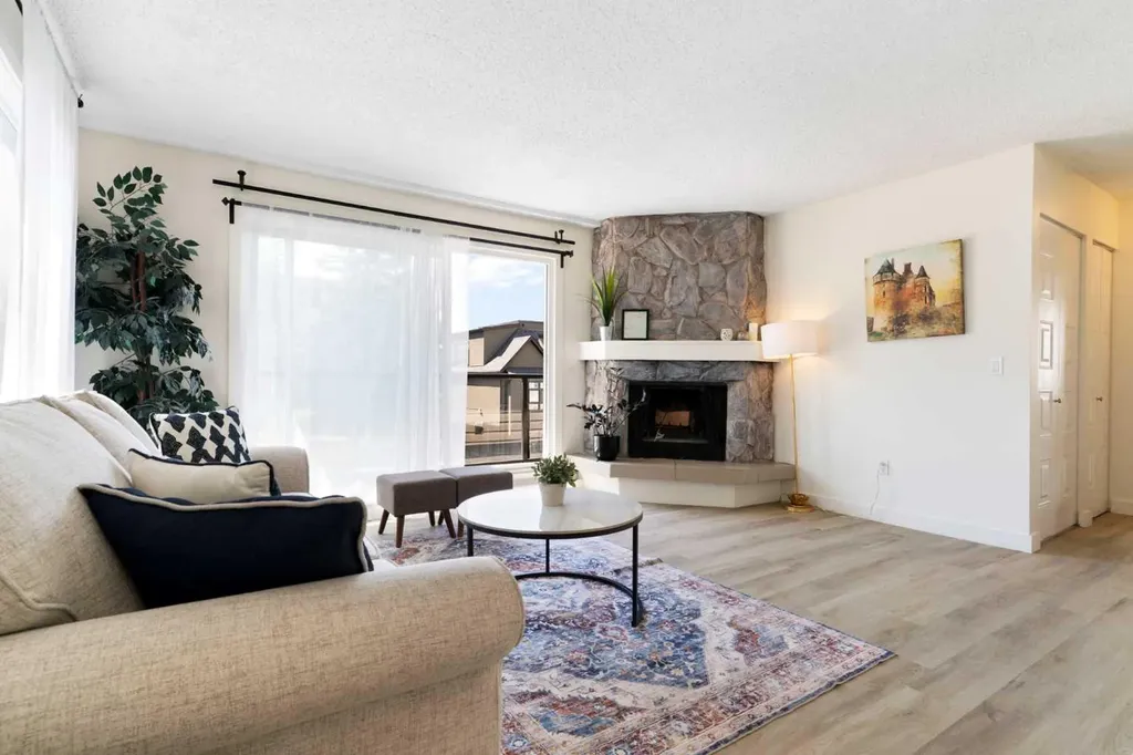 2414 14a Street SW Calgary AB T2T 5X3