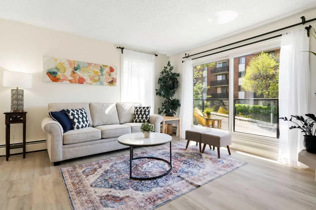 2414 14a Street SW Calgary AB T2T 5X3