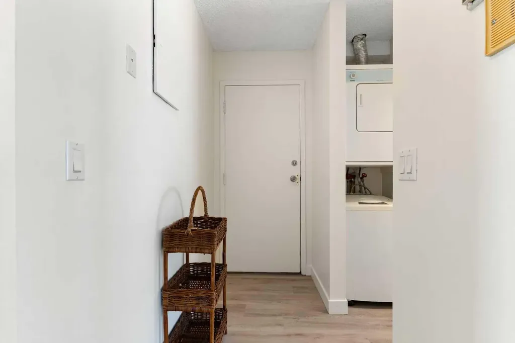 2414 14a Street SW Calgary AB T2T 5X3